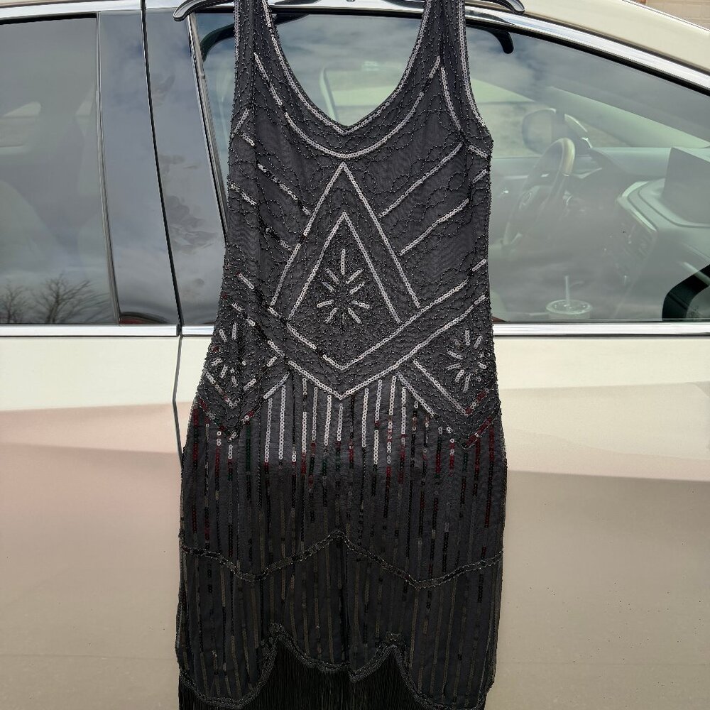 Black Sequin Fringed Dress New Sz. S/M stretchy w accessories NEW (Flapper 20s)